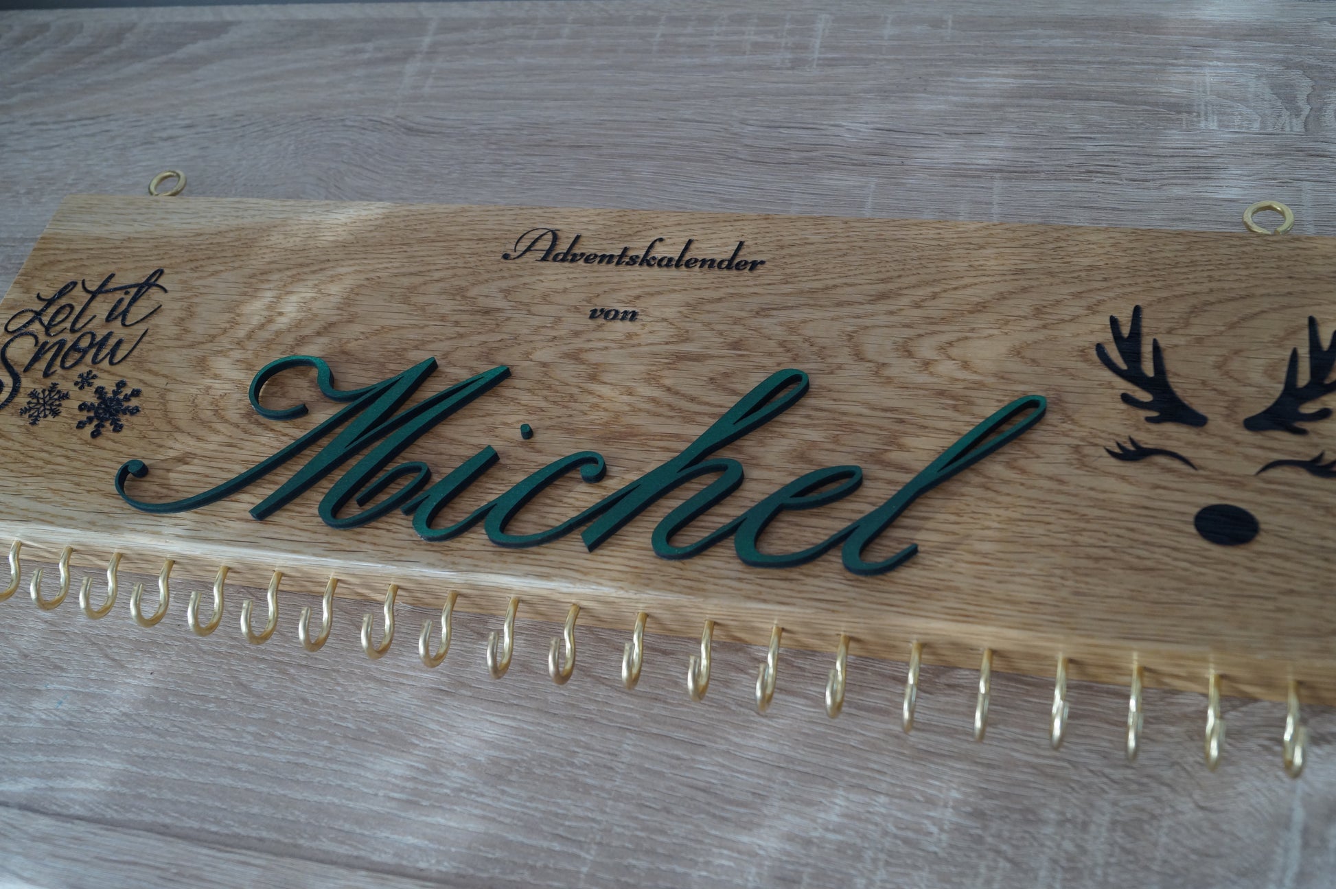 Adventskalender grüne Schrift